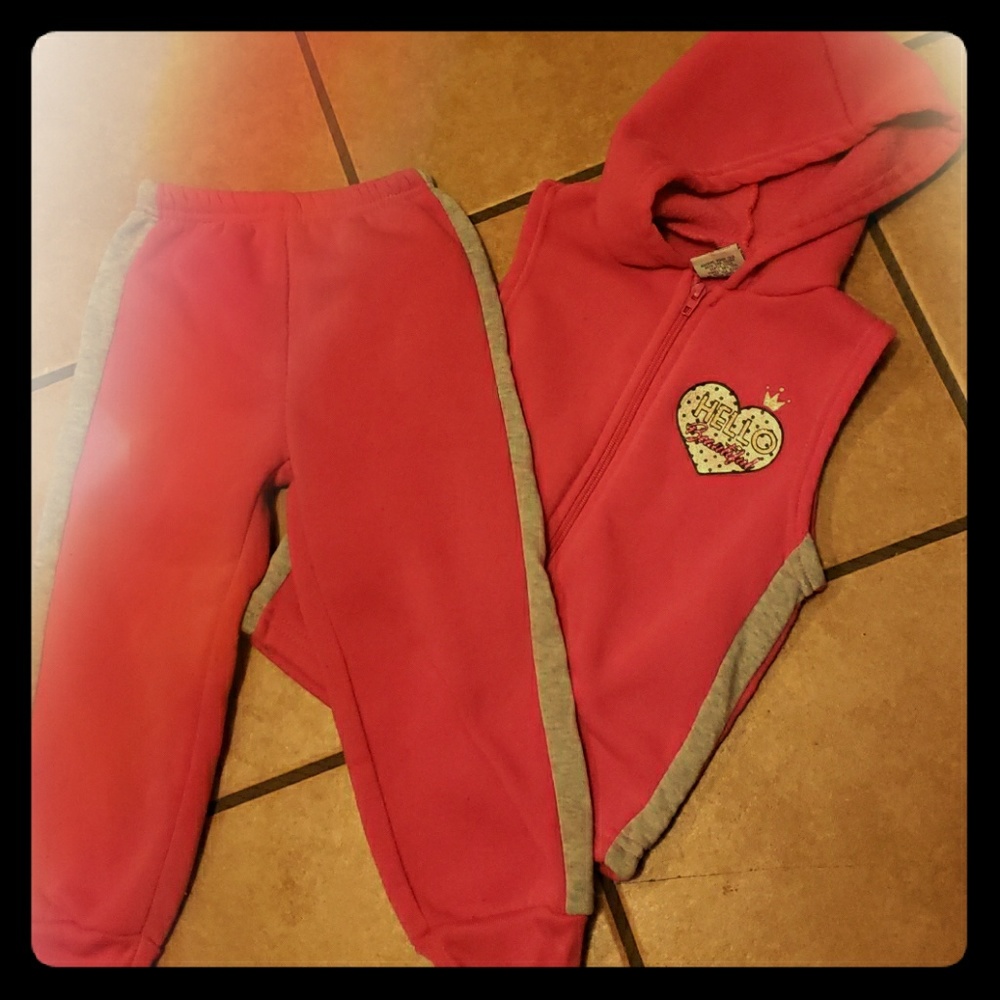 👧👑Sweater vest  with joggers.👑👧